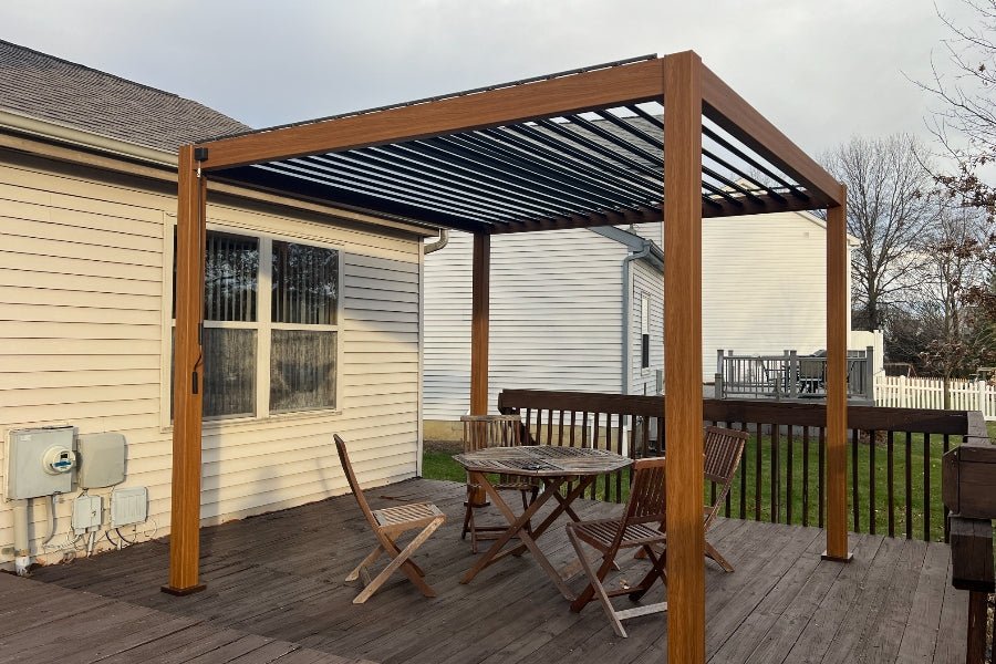 mirador louvered pergola