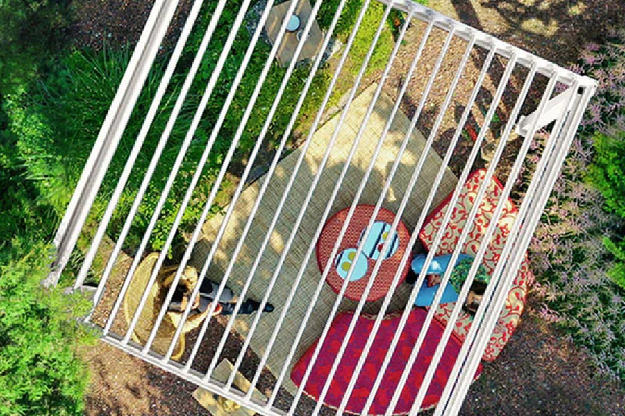 How Retractable Screens for Pergola Elevate Your Party Experience