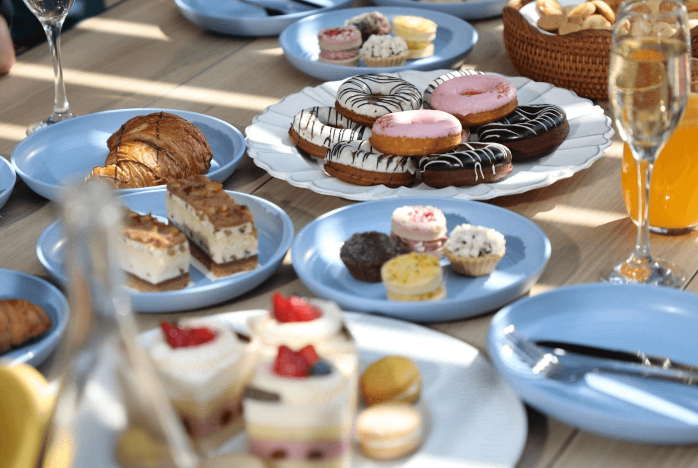 How Can Stylish Pergola Accessories Help Your Valentine's Day Outdoor Activities