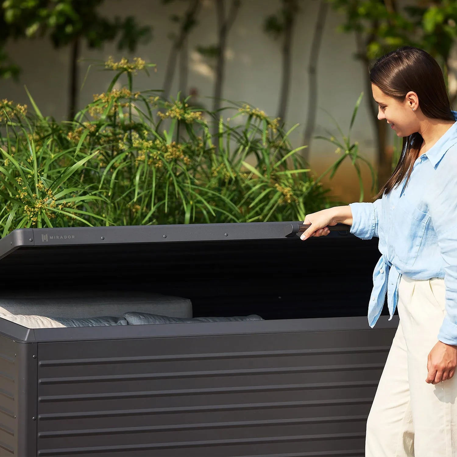 Mirador Outdoor Storage Series - Deck box horizon - 281 US Gallon