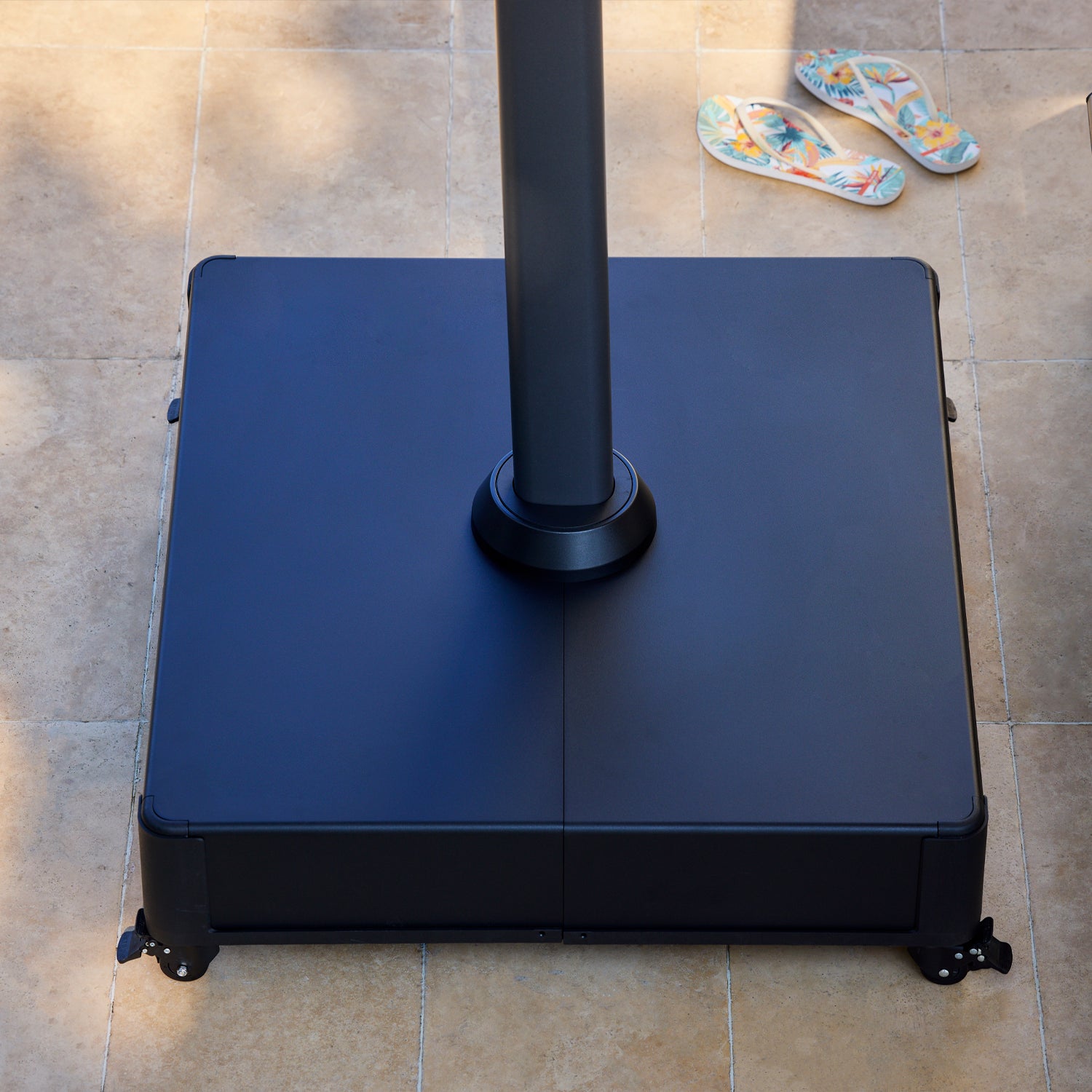 Mirador Novara 10'x10' Cantilever Indigo Color