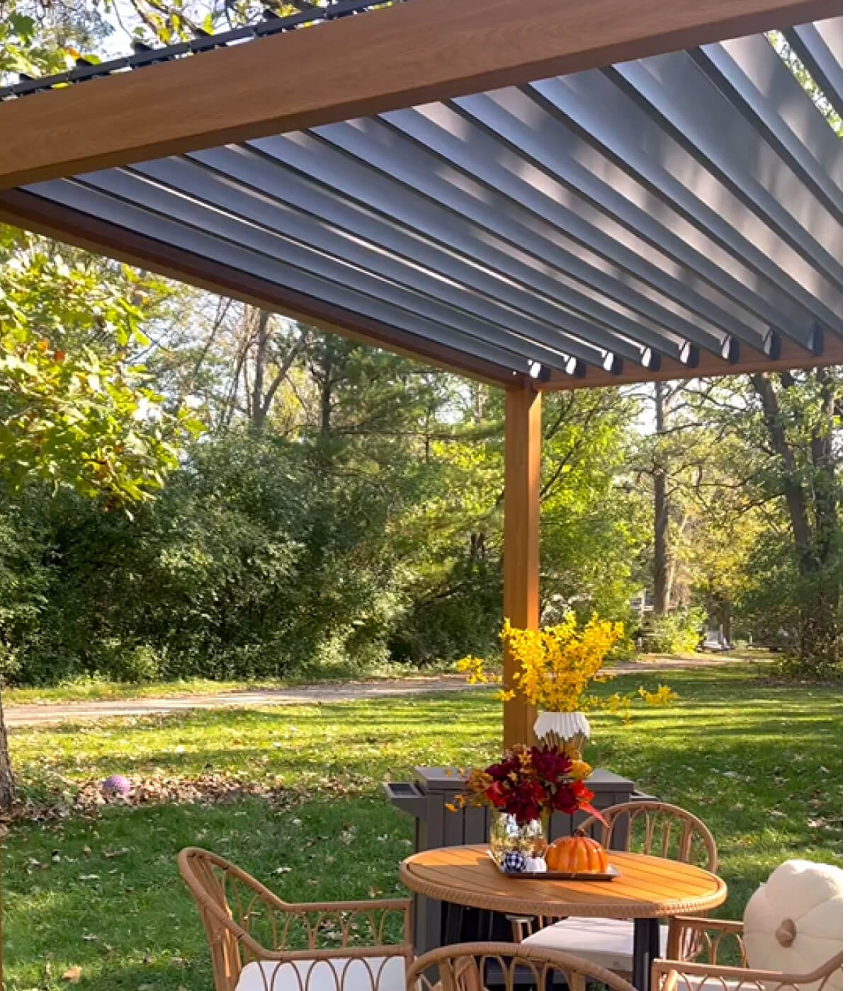MIRADOR 111S 10'x10' CHERRY OAK PERGOLA