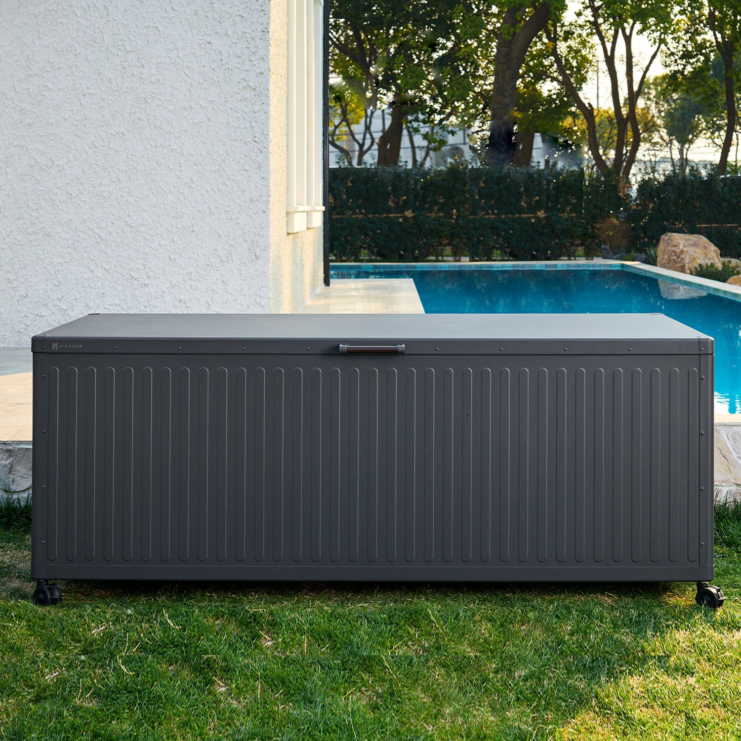 Mirador Outdoor Storage Series - Deck box horizon - 370 US Gallon