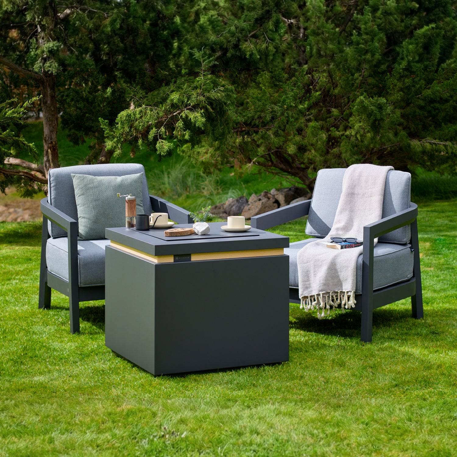 Mirador Outdoor