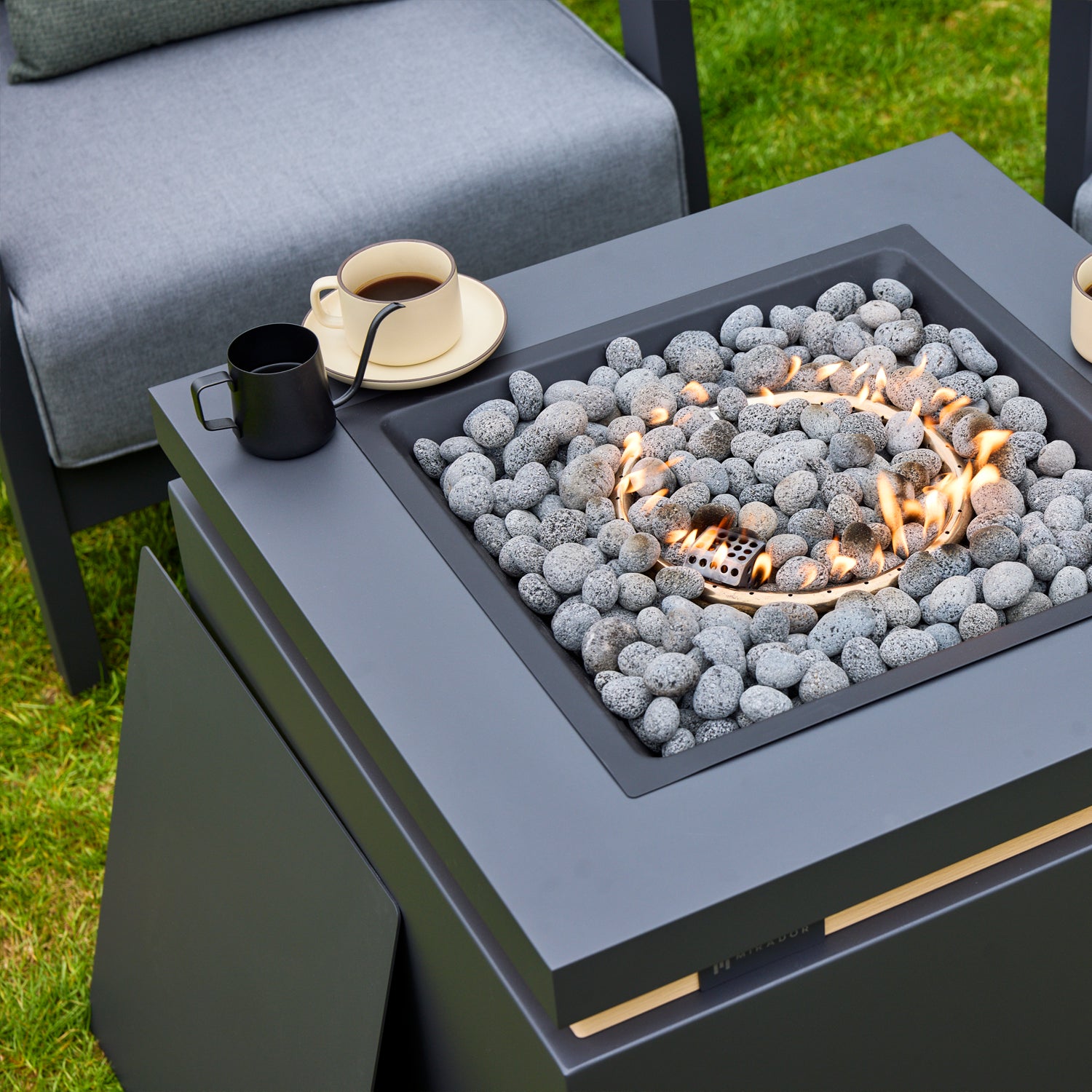 ※center of the world※ミュートスソニオ モアザンセット Mesa 3-Piece Conversation Set - Mirador Outdoor Furniture